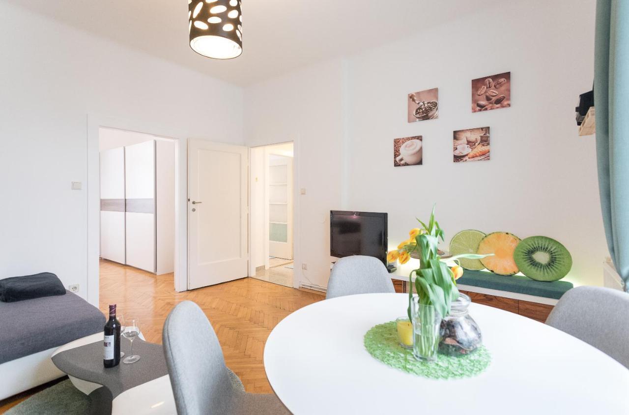 French Balcony - 45M² - Szeneviertel Daire Viyana Dış mekan fotoğraf