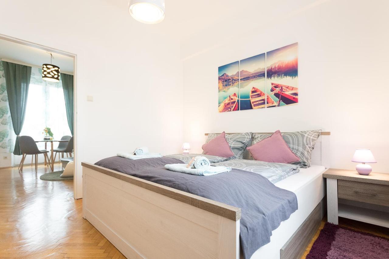 French Balcony - 45M² - Szeneviertel Daire Viyana Dış mekan fotoğraf