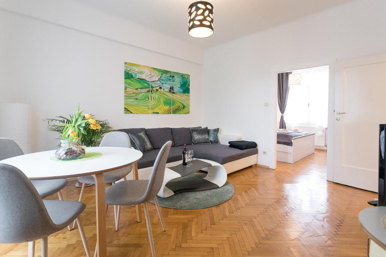 French Balcony - 45M² - Szeneviertel Daire Viyana Dış mekan fotoğraf