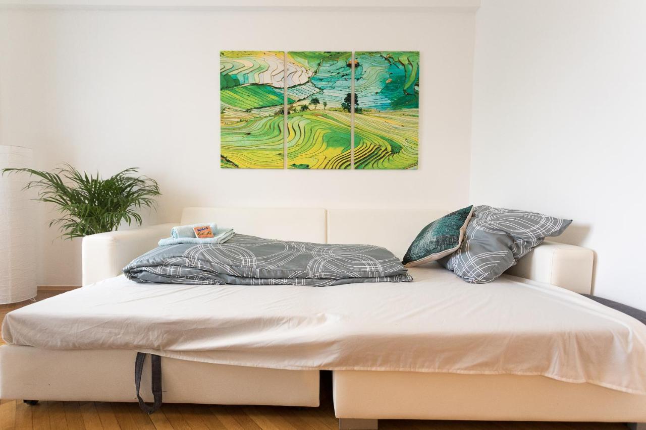 French Balcony - 45M² - Szeneviertel Daire Viyana Dış mekan fotoğraf