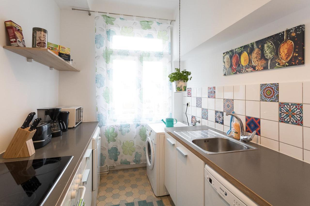 French Balcony - 45M² - Szeneviertel Daire Viyana Dış mekan fotoğraf